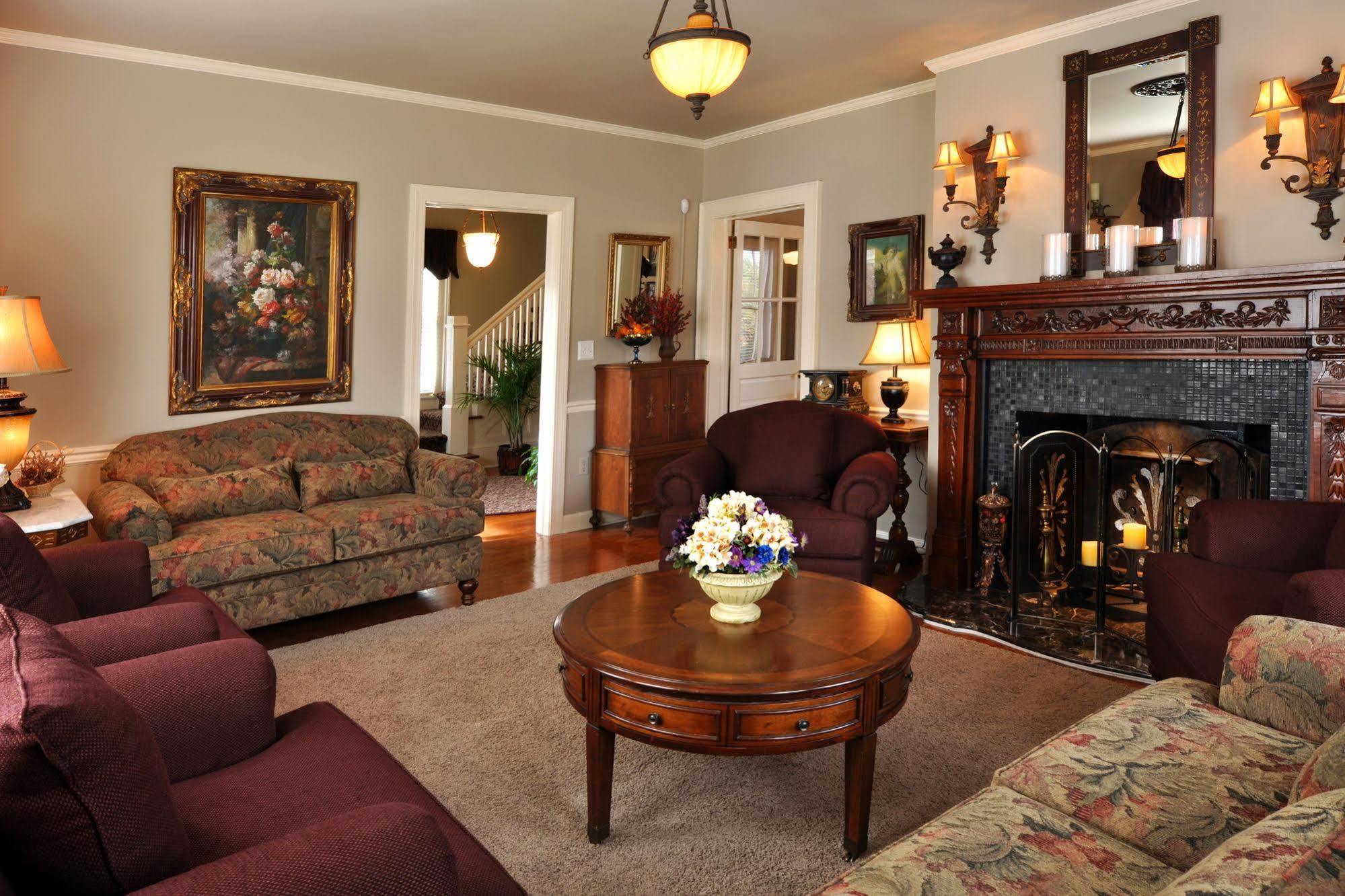 The Aerie Bed and Breakfast New Bern Eksteriør billede