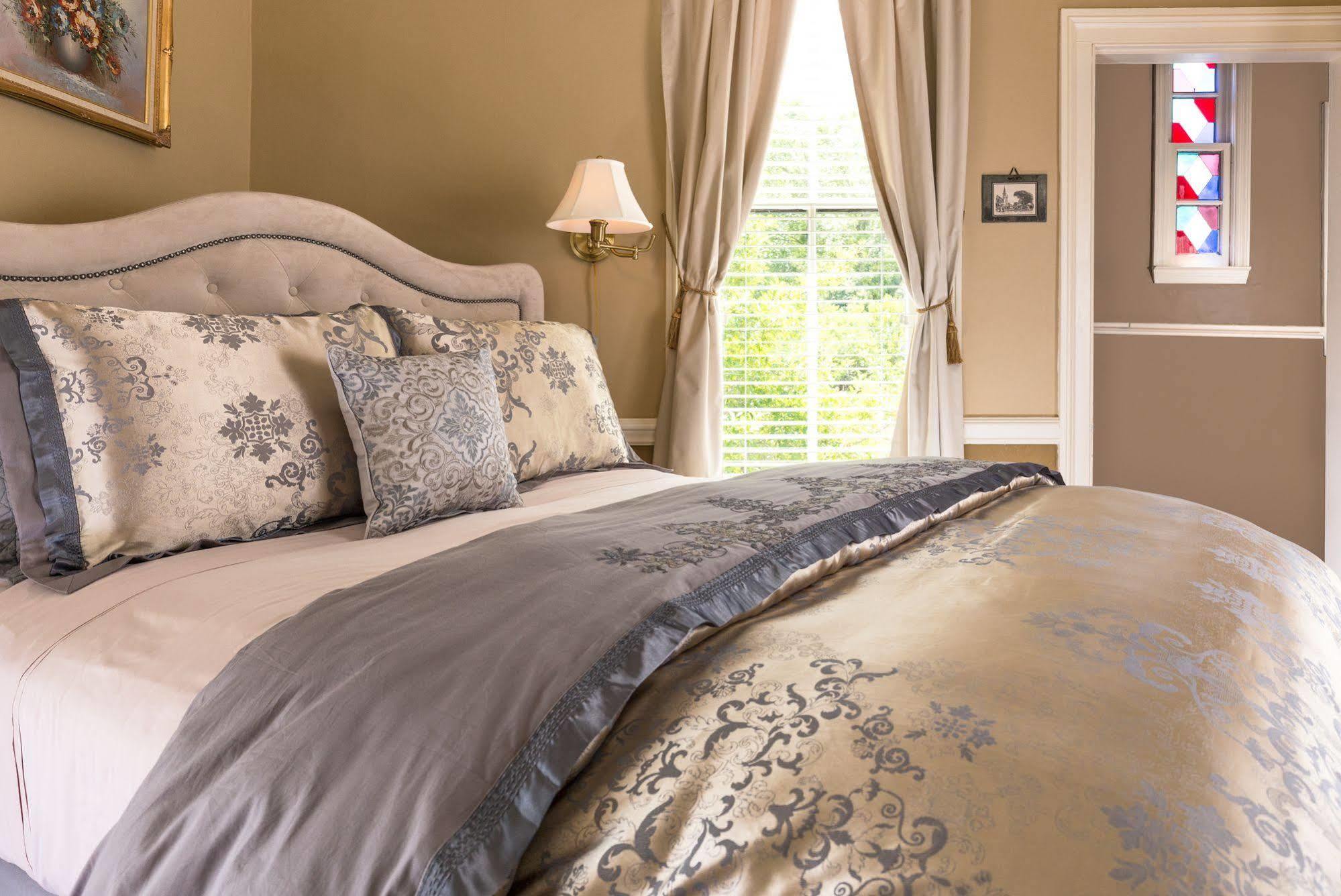The Aerie Bed and Breakfast New Bern Eksteriør billede