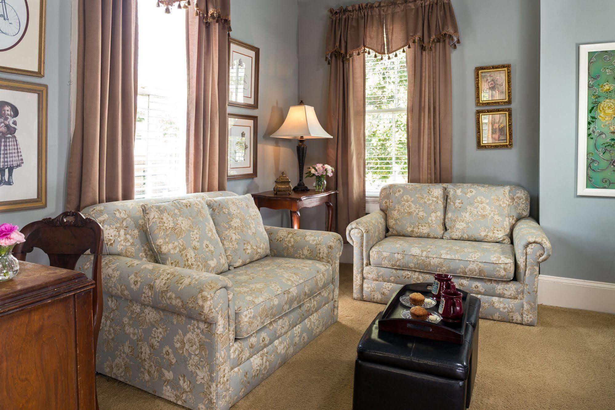 The Aerie Bed and Breakfast New Bern Eksteriør billede